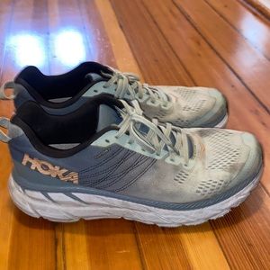 Hoka tennis shoes womens 9.5